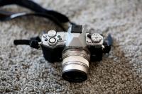 Olympus OM-D E-M5 Mark II Silver Camera Body + 2 Olympus M Zuiko Lenses + Lowepro bag NEAR NEW