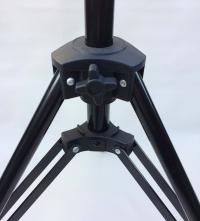 2 X INTERFIT COR 751 TRIPOD RED HEAD LIGHT STANDS