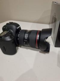 Canon EOS 5D Mark IV Digital SLR Camera with 24-105mm Lens