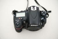 D800