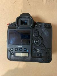 Canon EOS-1D Mark II 