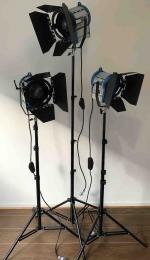 CAME-TV Tungsten Fresnel 3 Lamp Kit with Stands and Bag.