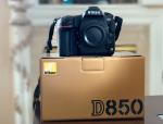 Nikon D850 45.7 Digital SLR camera 2352 shutter count