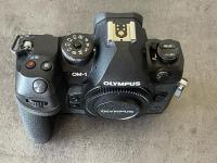 OLYMPUS OM-1 mirrorless single-lens camera 