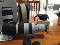 Canon 100-400mm IS ll Lens with extender